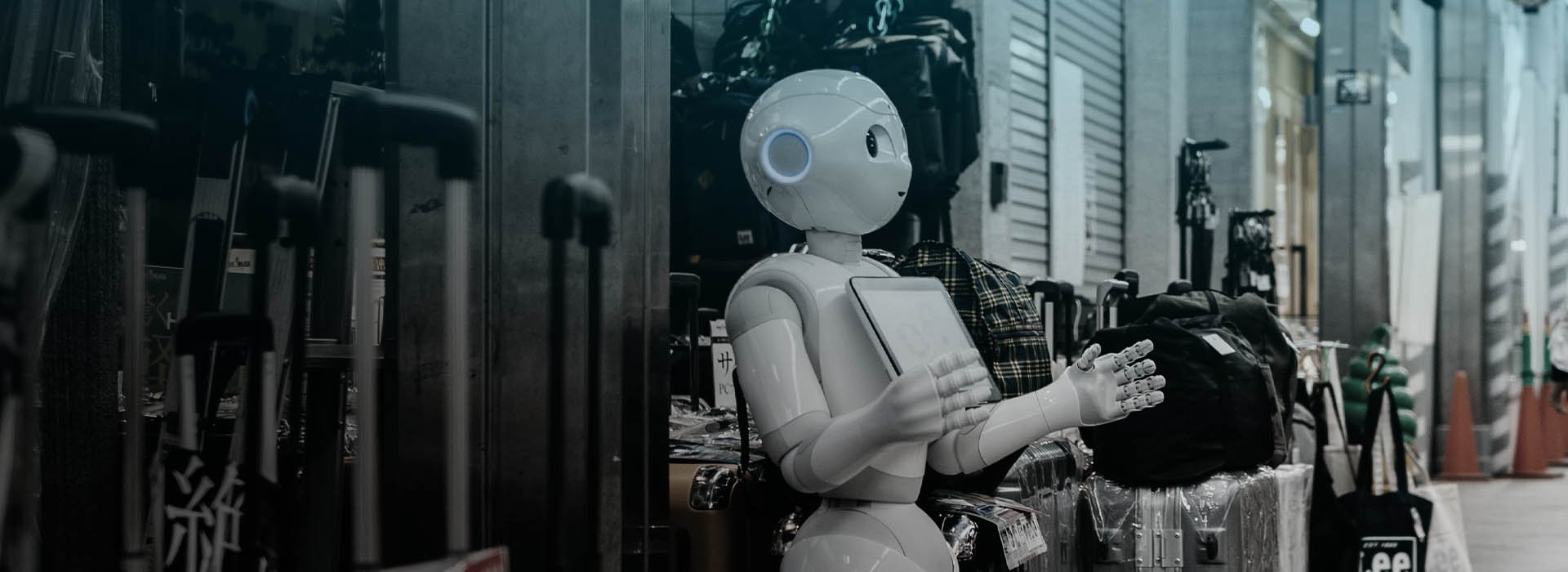 AI IN RETAIL SUSTAINABLE FUTURE OR EXPENSIVE GIMMICK-1920x700