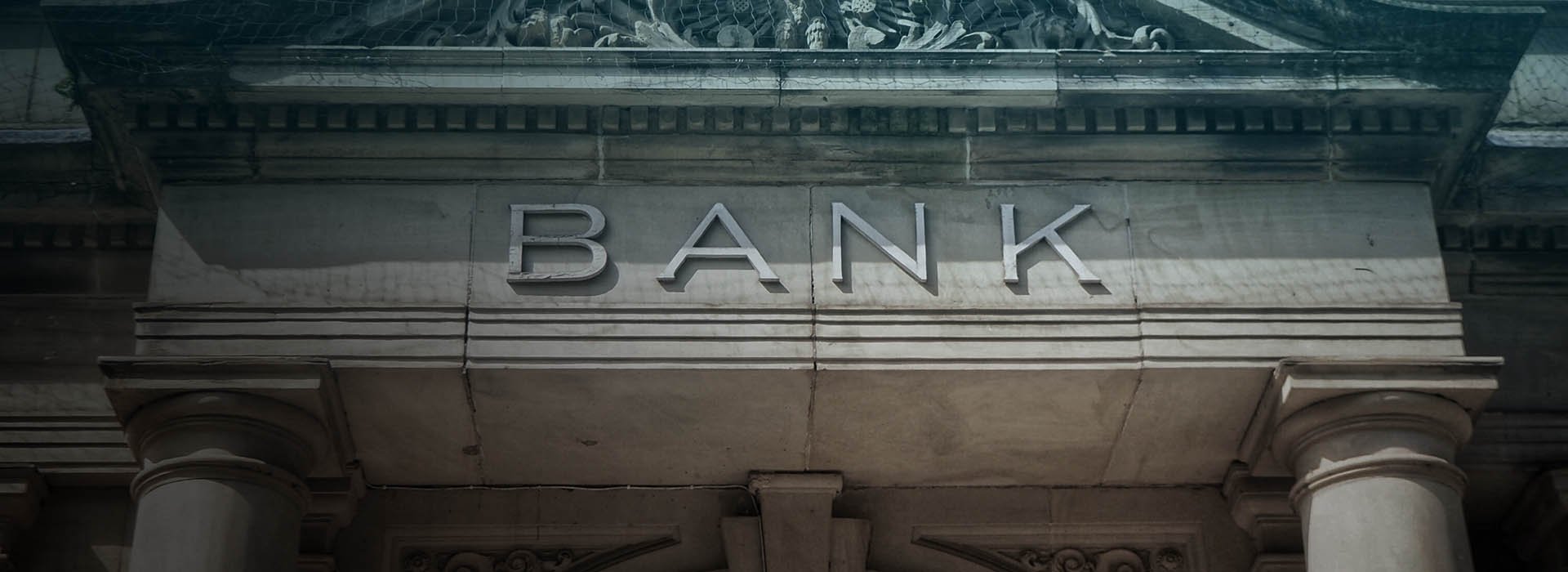 HOW CAN BANKS COUNTERACT THE GAFA THREAT-1920x700