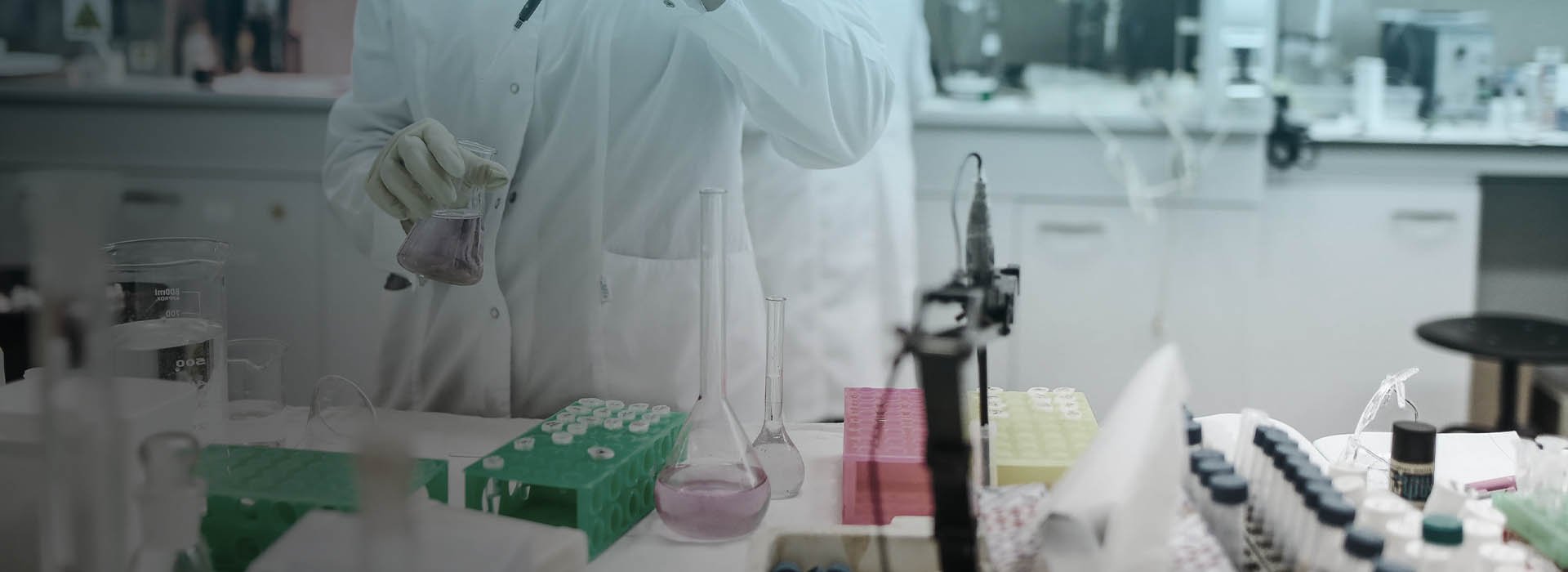 IS RAPID TECH CHANGE IN THE NHS POSSIBLE - LEARNINGS FROM ESTABLISHING A SUPPLY CHAIN FOR TEST AND TRACE-1920x700