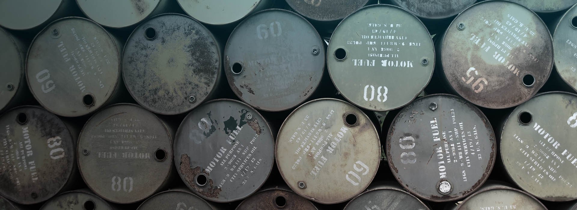 OIL GAS BACKIN BLACK-1920x700